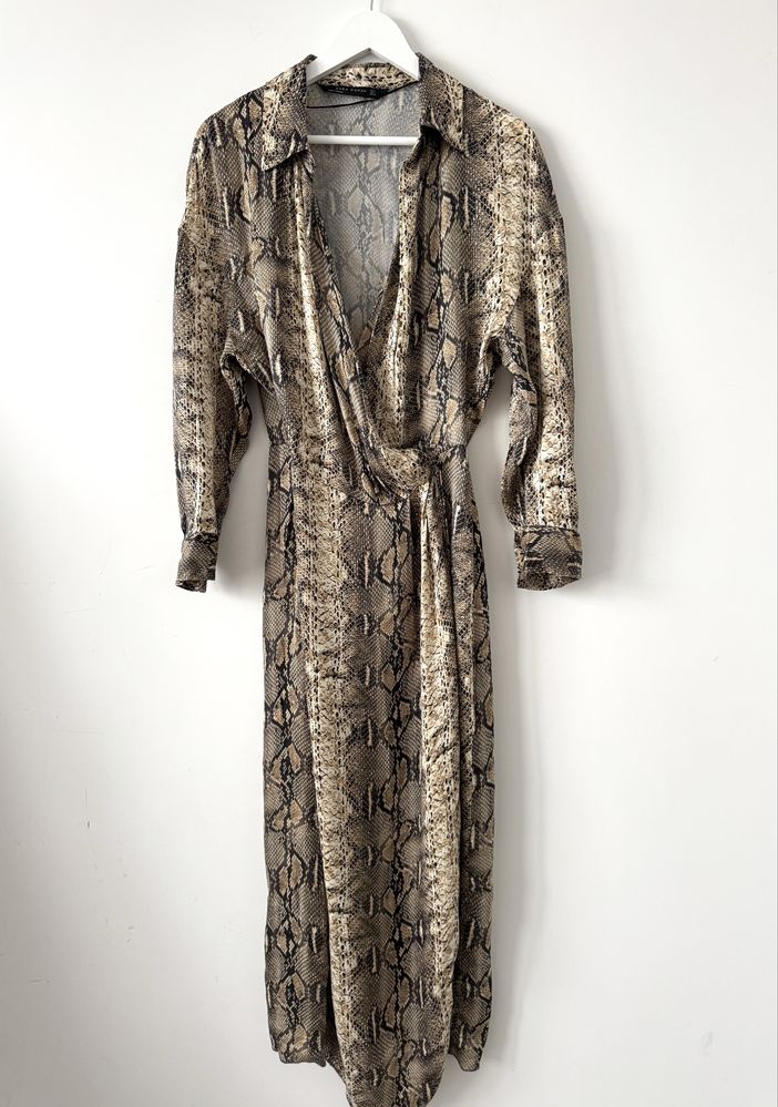 ZARA kopertowa sukienka midi Snake print Satyna