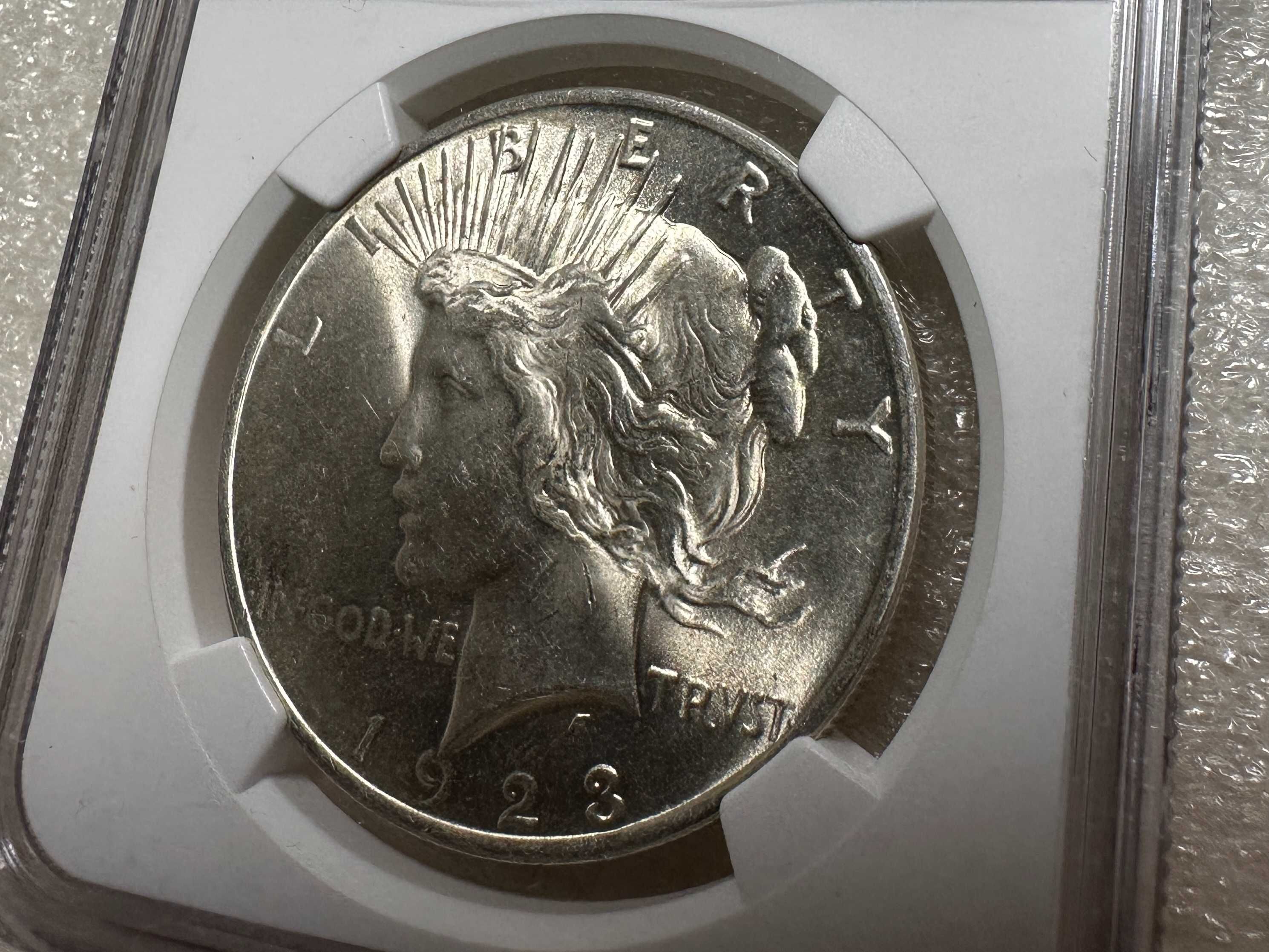 Долар Мирний 1923 слаб NGC MS-64 Америка США