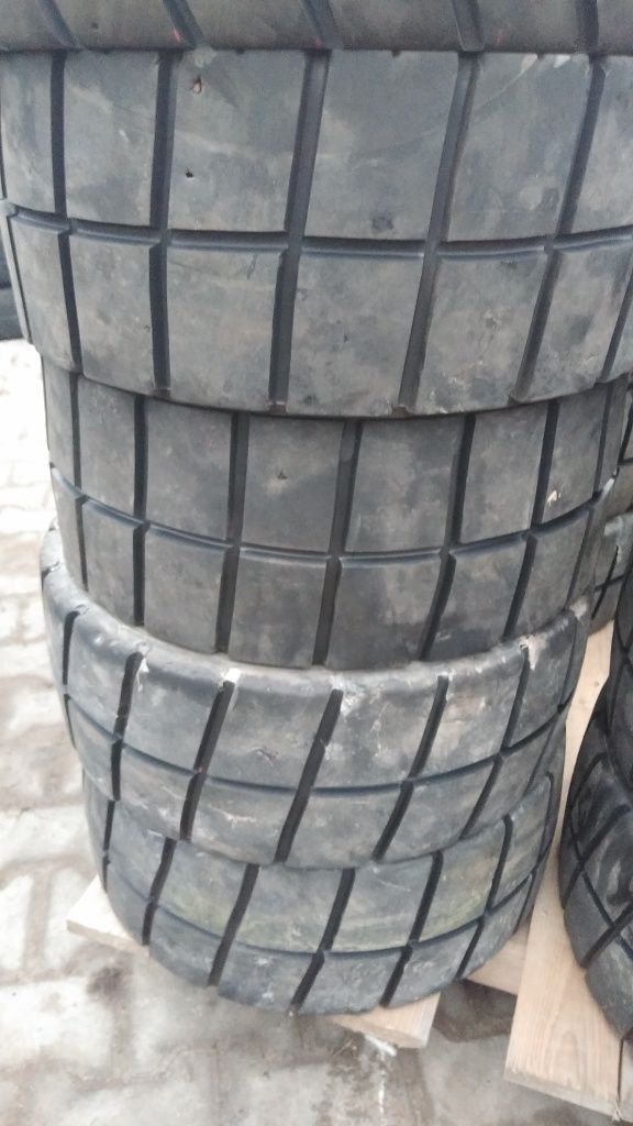 Opony pełne 23x9-10 solideal sit clik wózek widłowy Linde toyota hyste