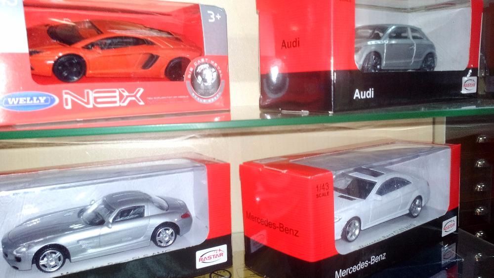 Miniaturas de Automóveis em Metal Escala 1/43 diversos