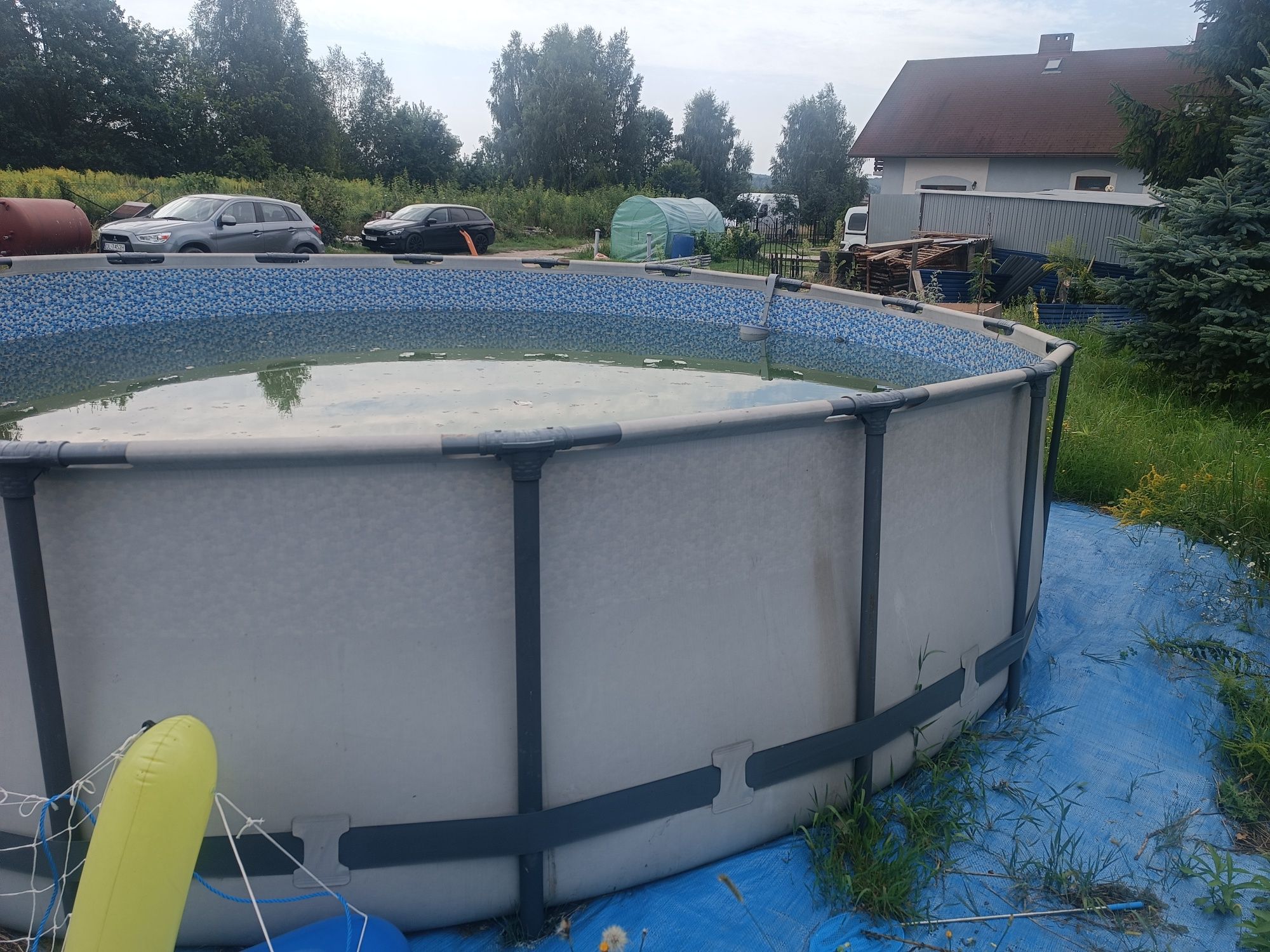 Basen 5.49 x 1.32