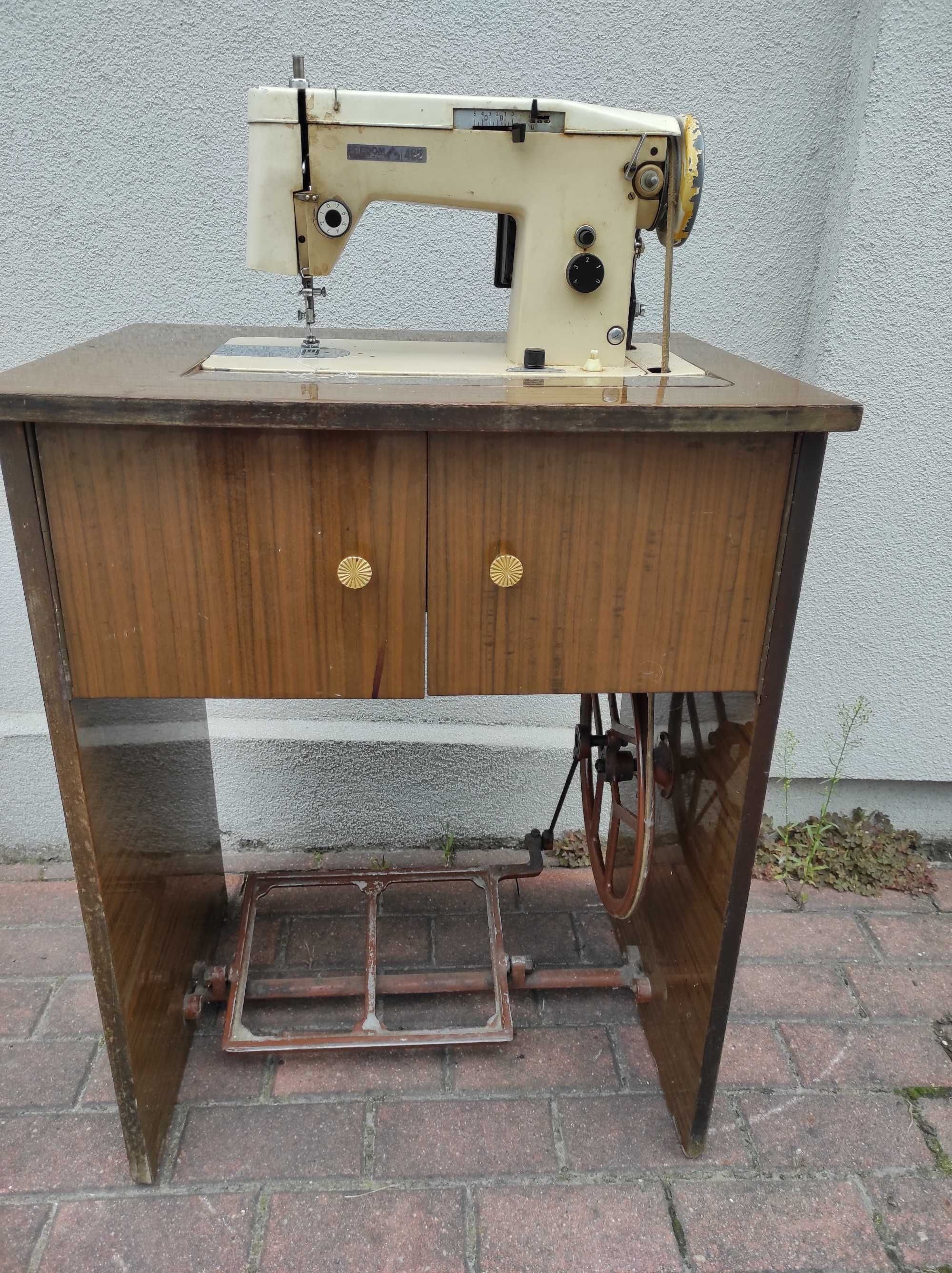 Maszyna do szycia PREDOM ,Łucznik 465