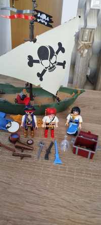 Sprzedam zestaw Playmobil - 70151..Statek Piracki i silnik podwodny.