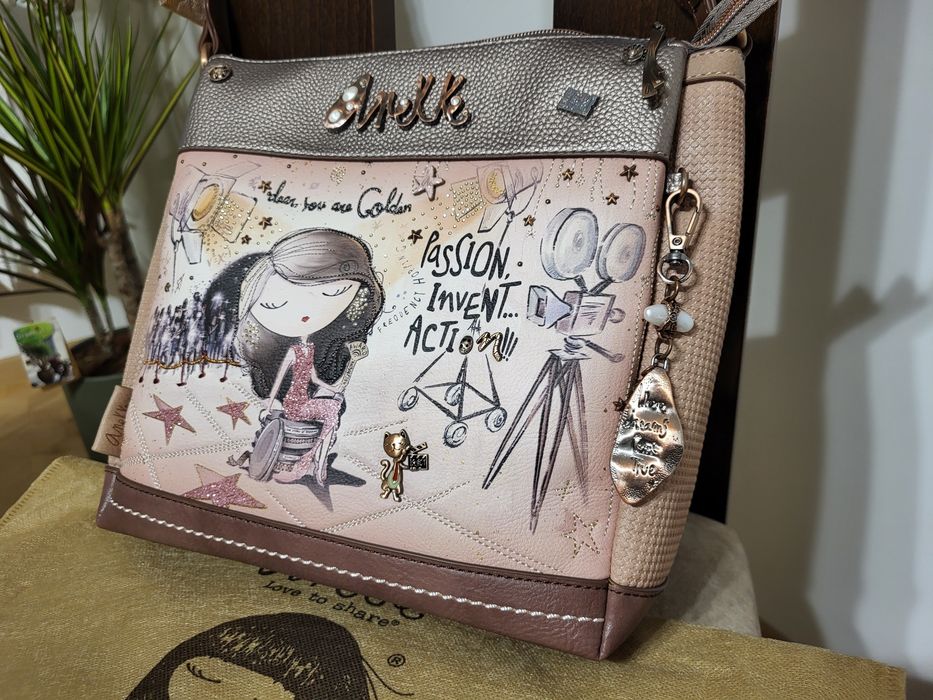 Torebka listonoszka Anekke Hollywood 38703
BLOG
Modna hiszpańska t