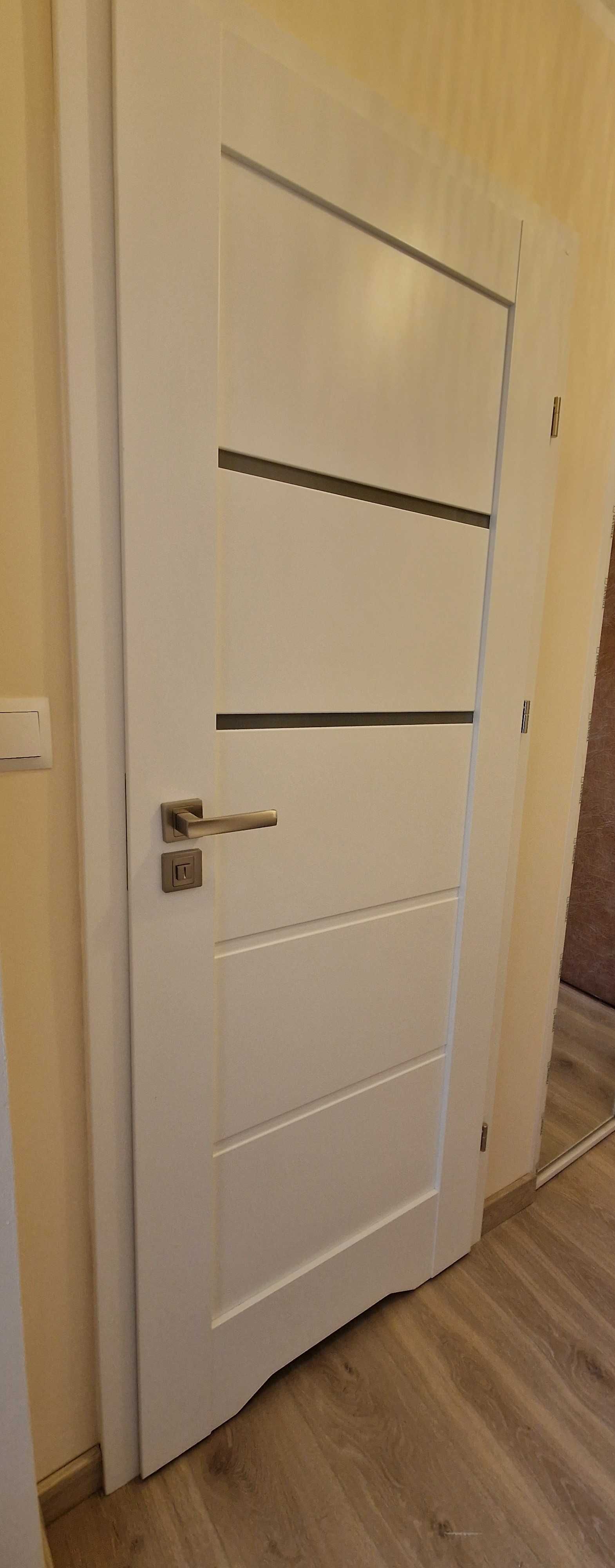 Drzwi Białe PORTA VERTE G2 Prawe 70 łazienkowe