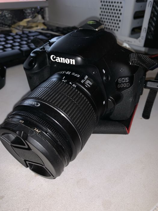 Фотоапарат Cannon 600d 18-55 Комплект