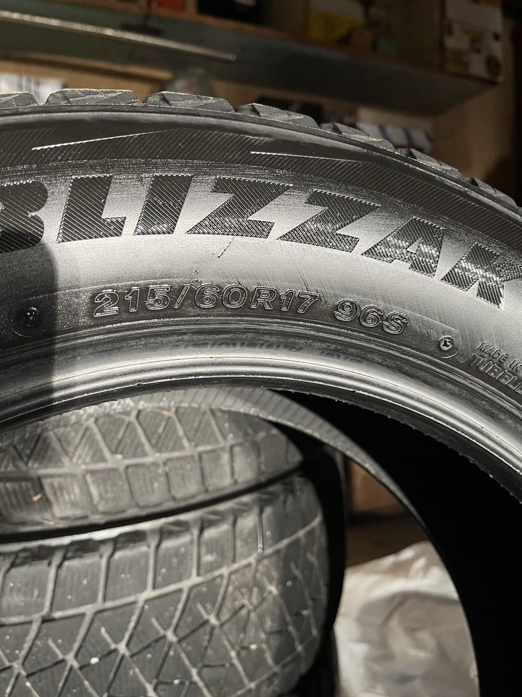 Шины Bridgestone Blizzak 215 / 60 R17 96S