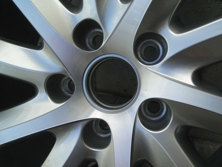 Nowe oryginale felgi VW 8J x 18 5x112 ET44 57,1mm wykończenie CNC