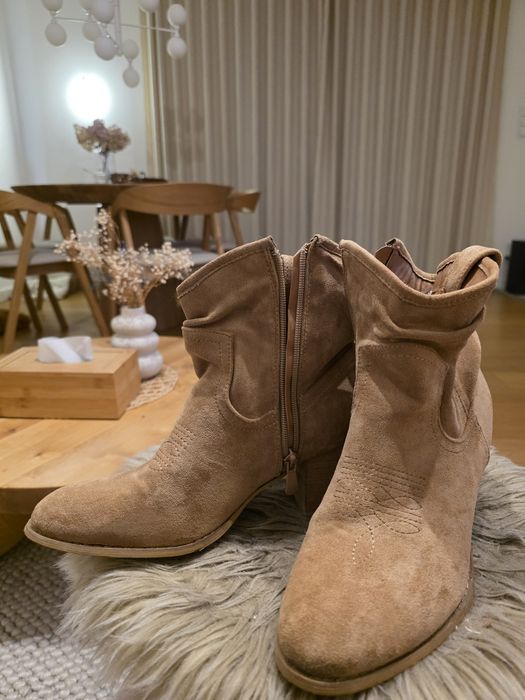 Botki, kowbojki, Ideal Shoes, zamsz rozm. 40