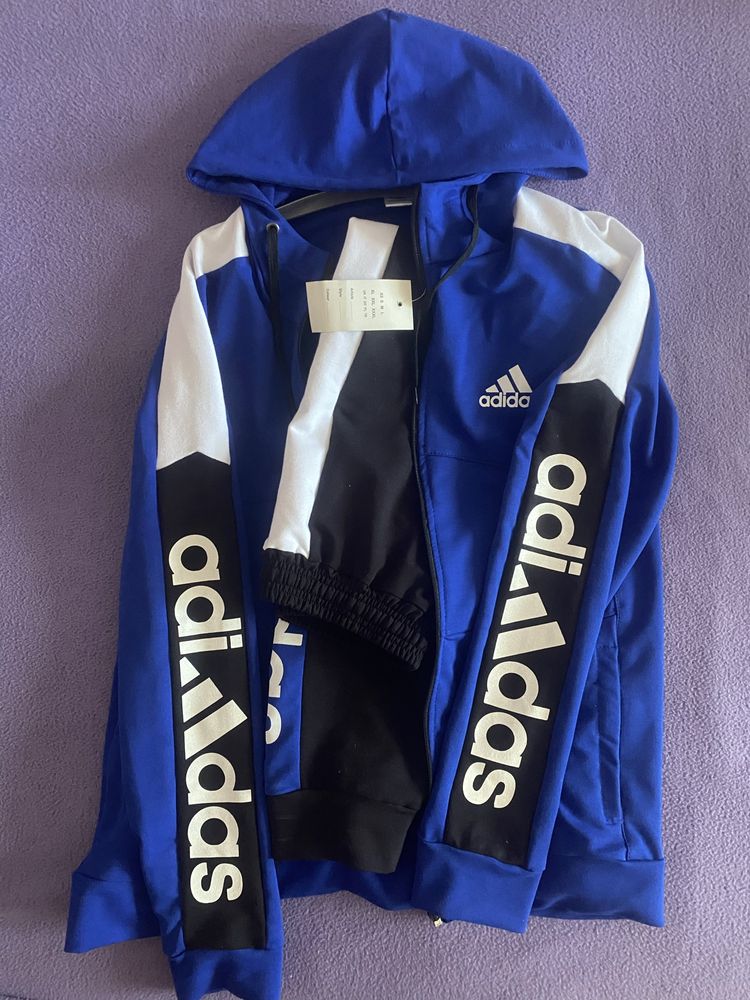 Спортивний костюм adidas