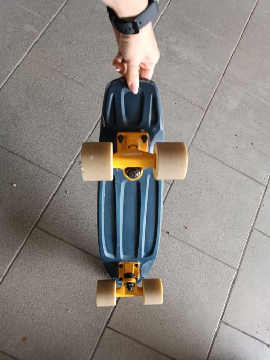 Deskorolka granatowa