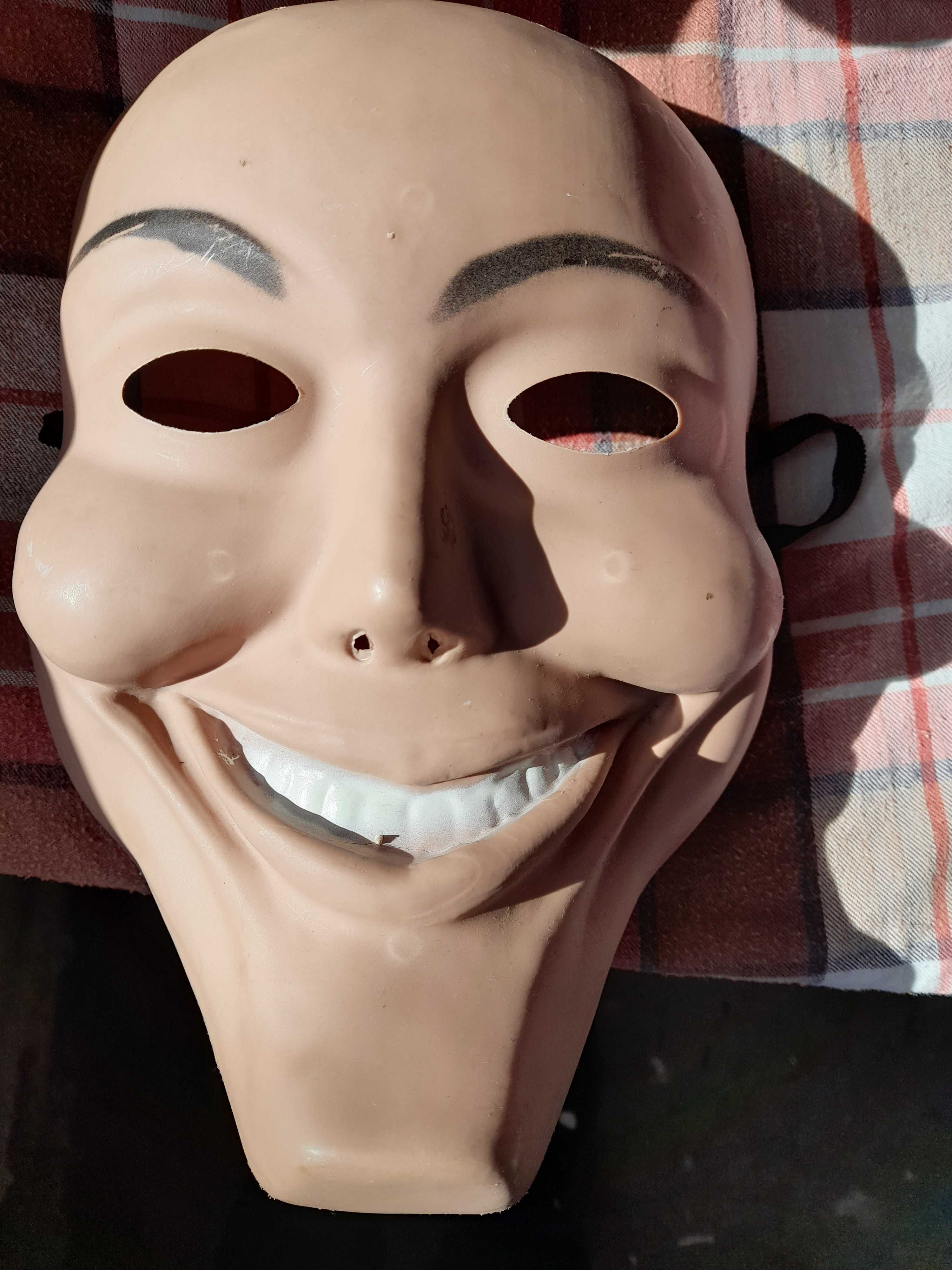 4 Máscaras de Carnaval Adulto + Catwoman para criança