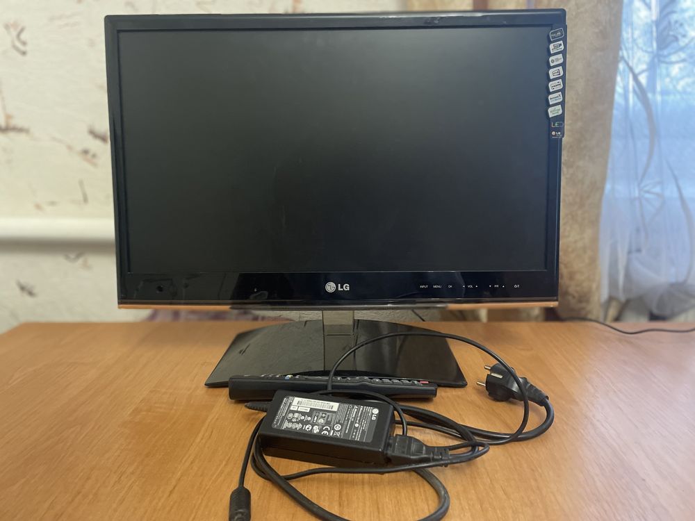 Продам монітор LG 22” M22500D