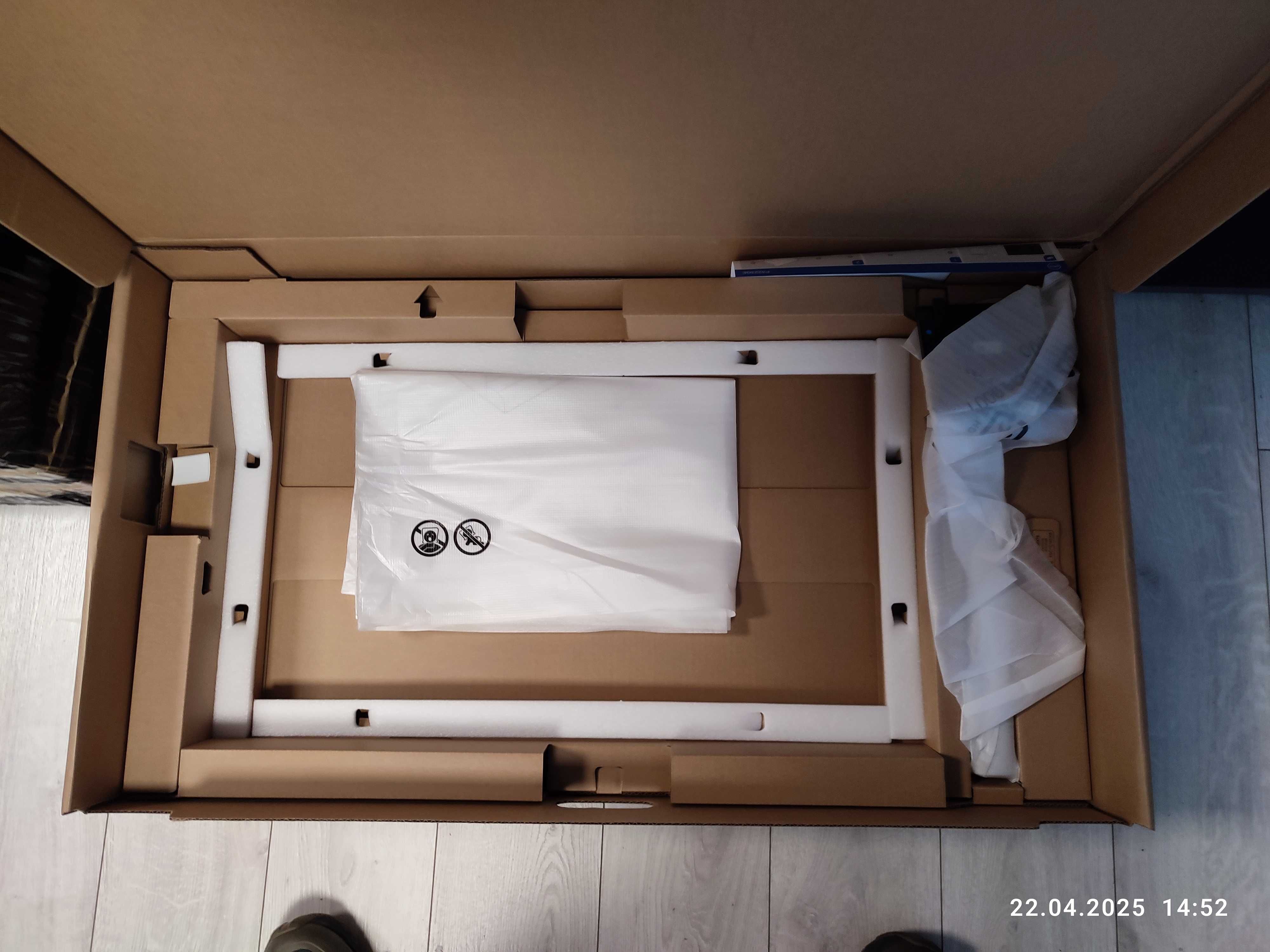 Monitor Dell P3221D (rozdzielczość 2k)