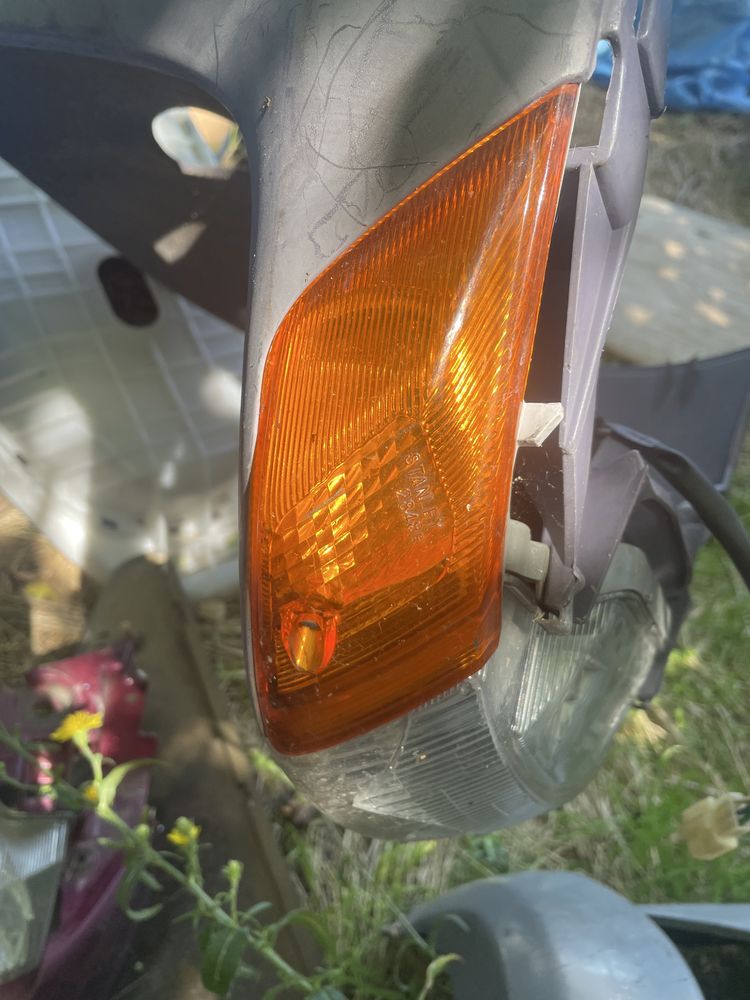 Продам стекло стопов поворотов оптика фары стопы  yamaha honda susuki