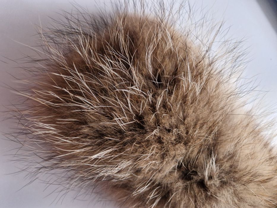 Kołnierz,  naturalne obszycie do kaptura