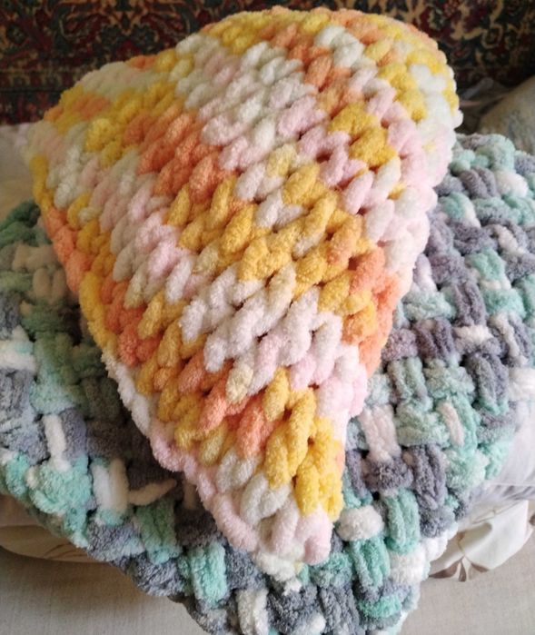 Продам 2 дитячіх пледа по 700грн. кожний