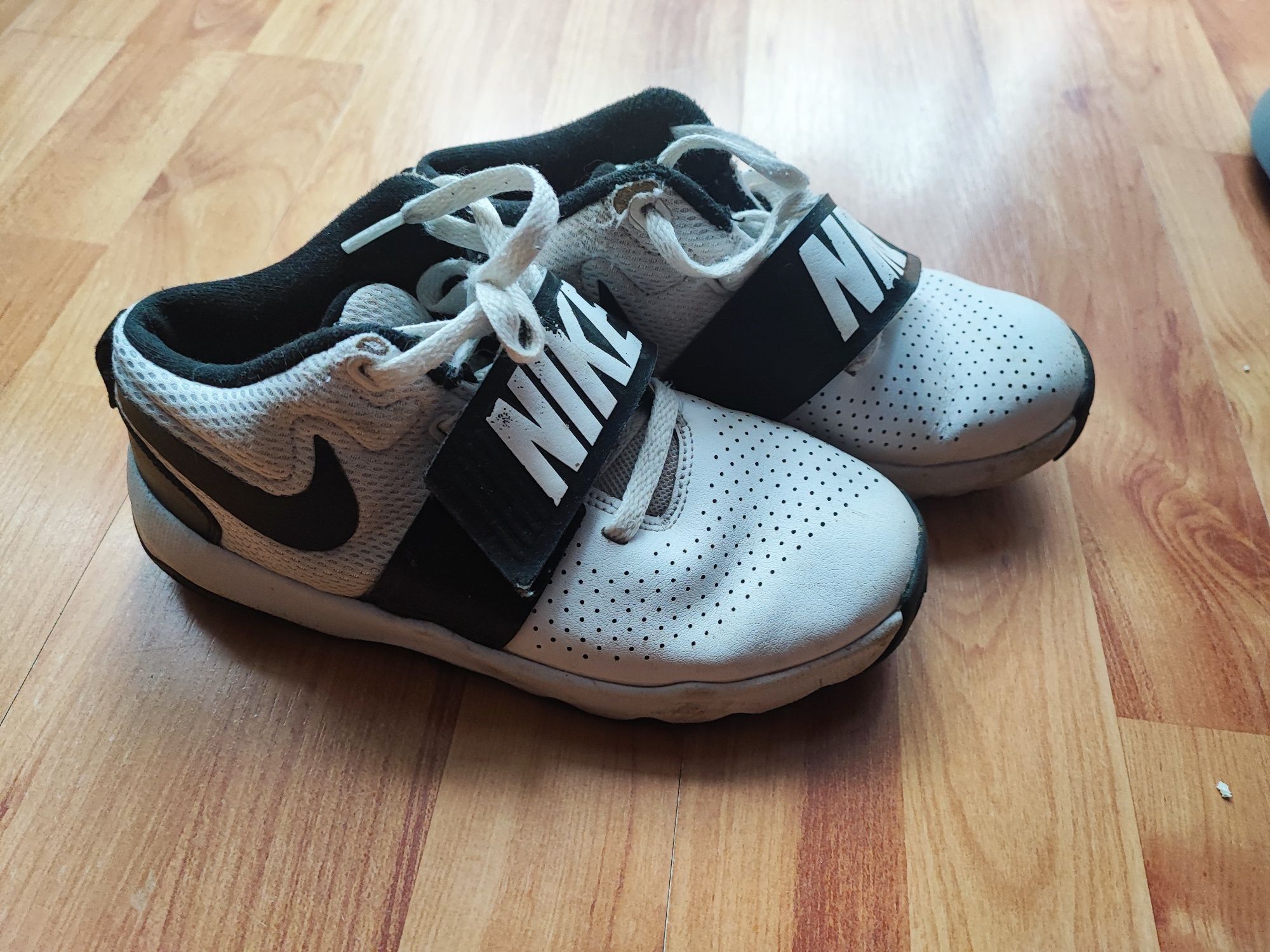 Buty Nike rozmiar 34