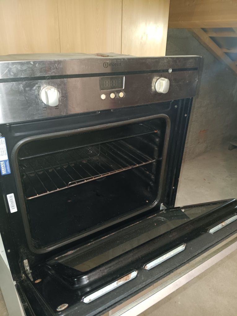 USADO - Forno elétrico de encastrar INDESIT
