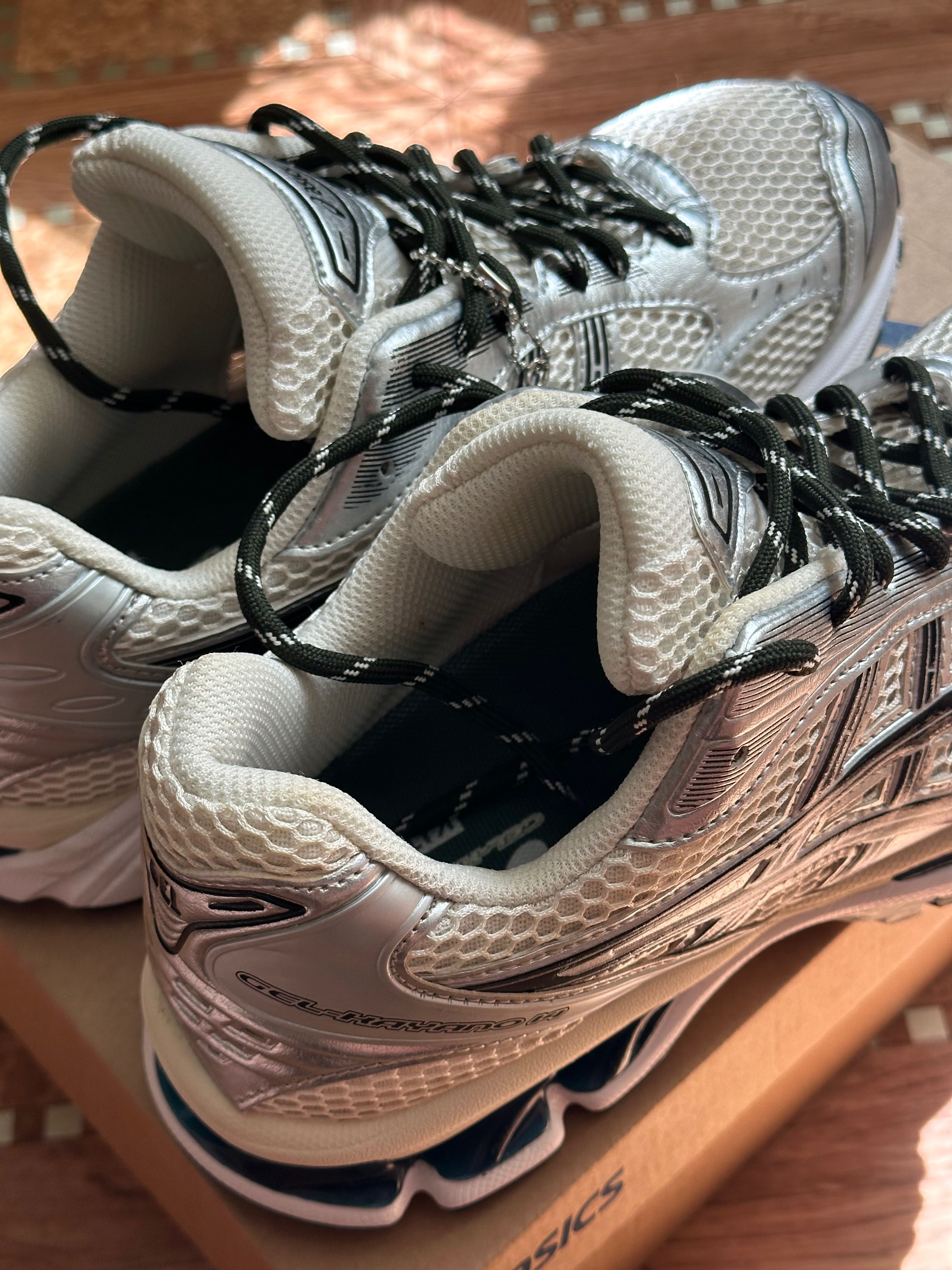 Чоловічі кросівки Asics, 44 розмір, 28 см