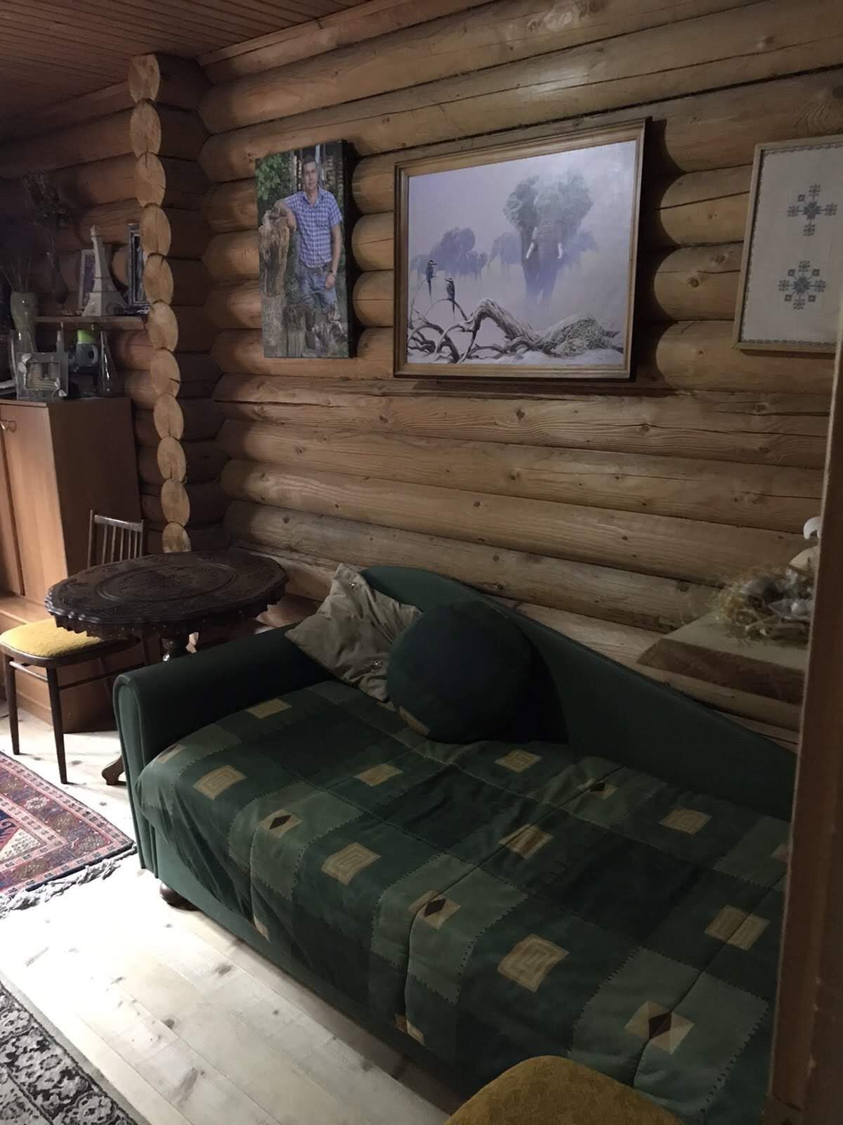 Оренда подобово заміський будинок зі зрубу