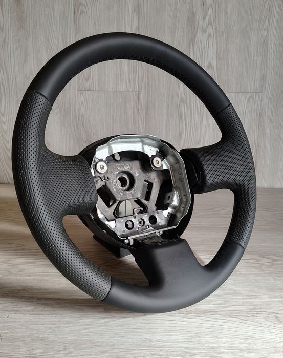 Kierownica Nissan Micra k12