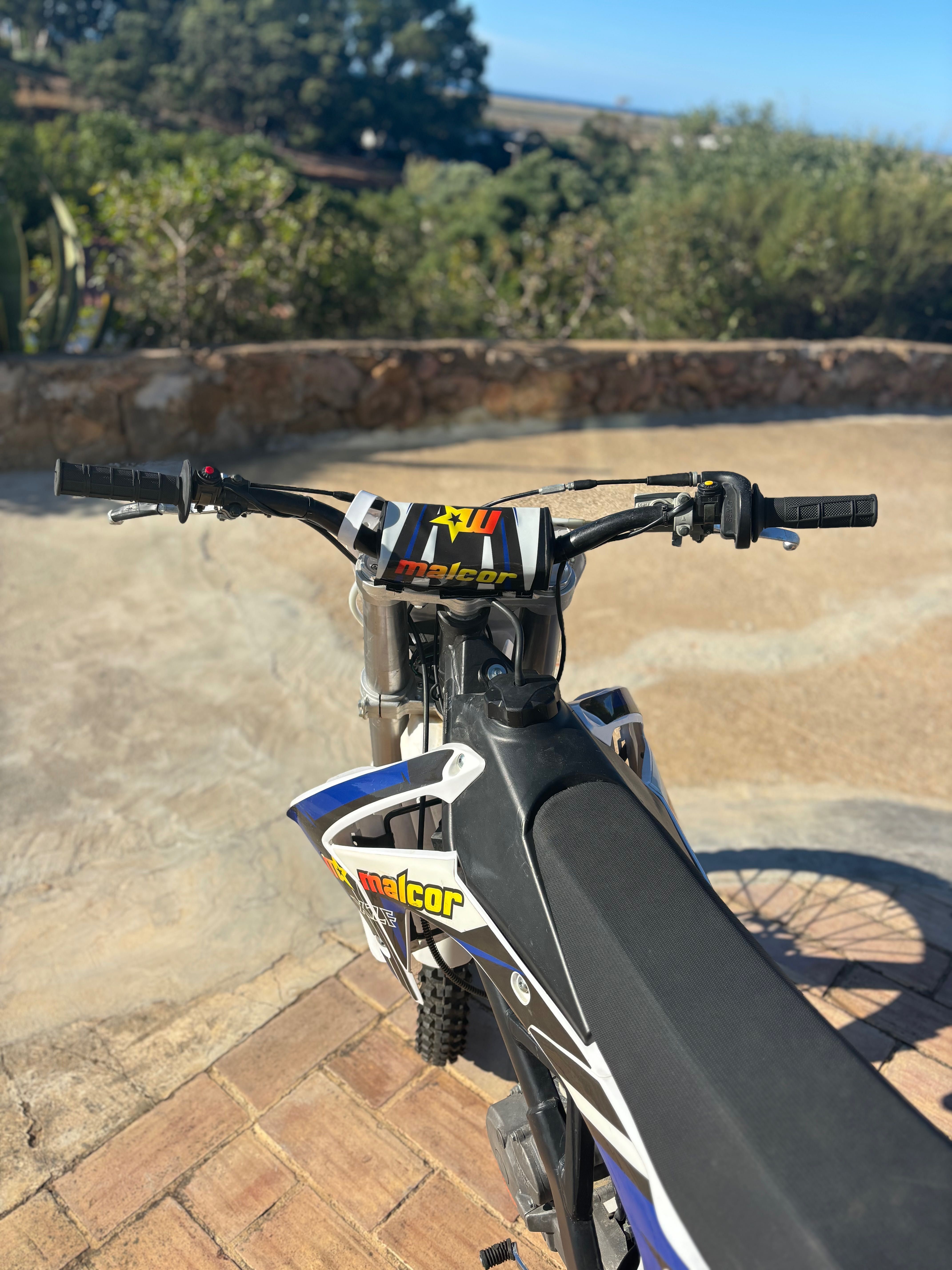 Malcor 250cc 4T – Mota de trilhos em bom estado – Pronta a andar!