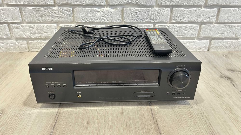 Amplituner wzmacniacz Denon AVR 390 do kina domowego