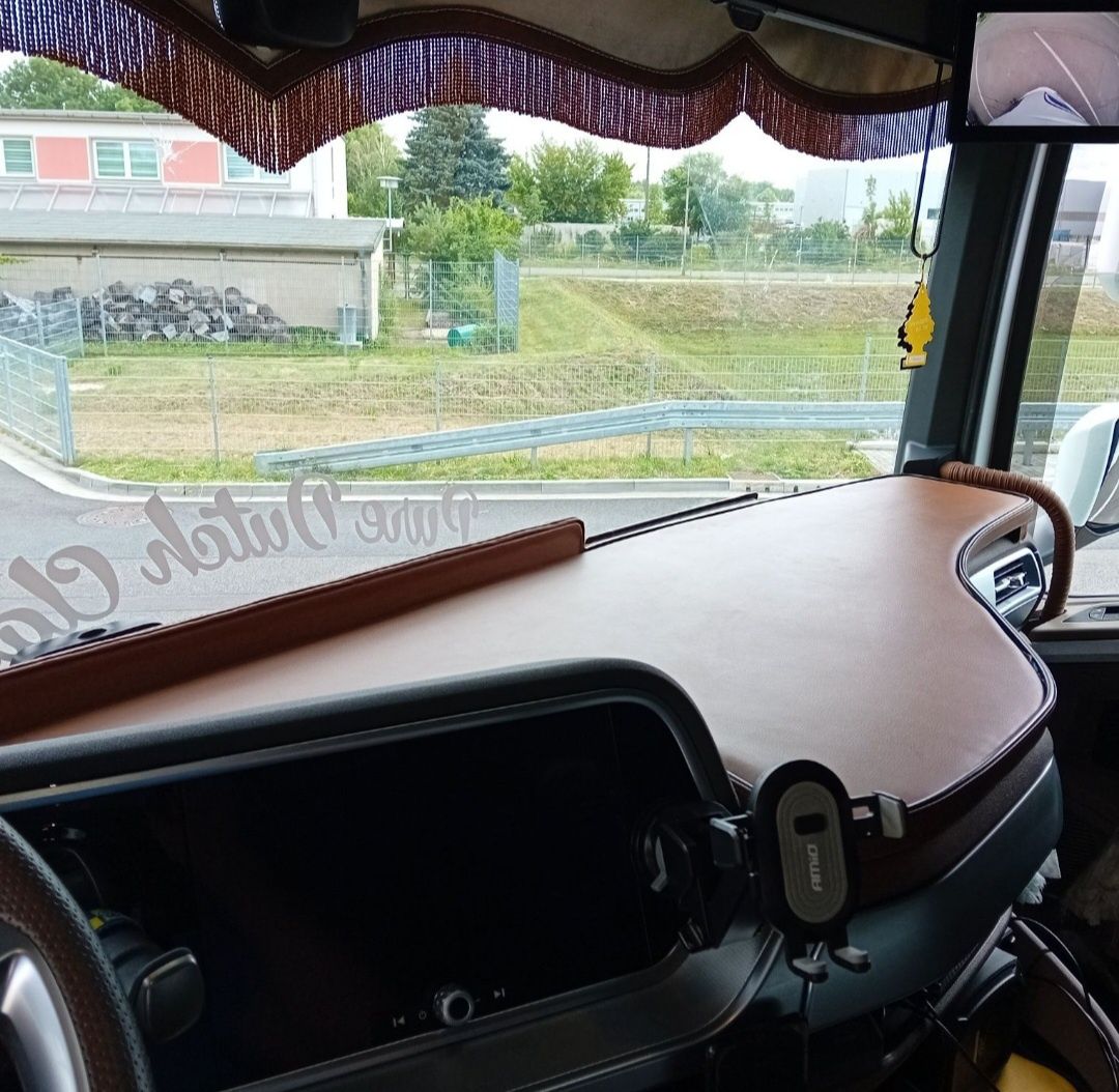 Półka DAF XG ,plus blenda .