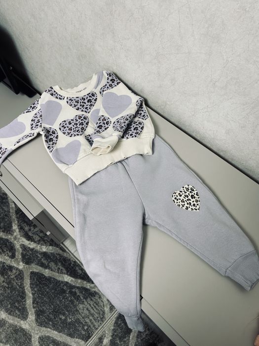 Костюми для дівчинки 6-9м