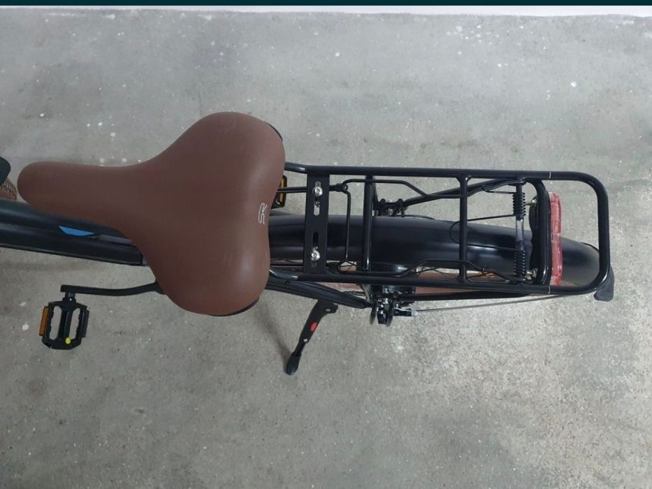 Bicicleta elétrica preta