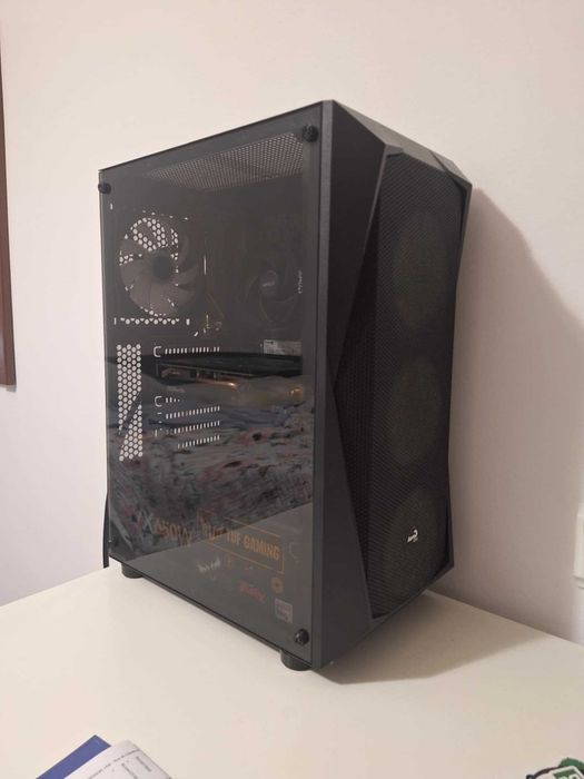 Vendo computador fixo inteiro (com garantia)