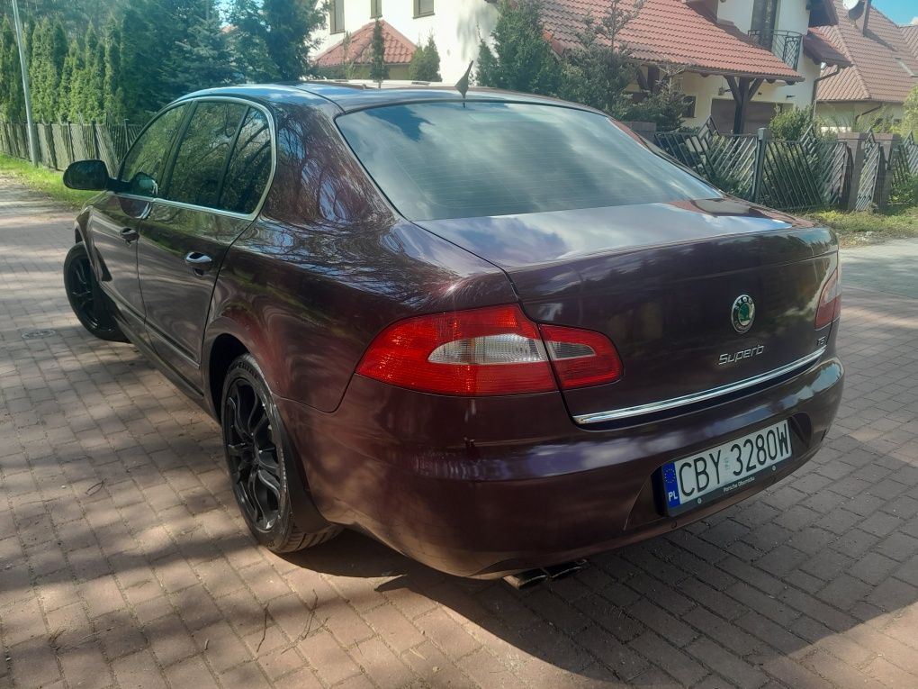 Skoda Superb - niski przebieg - super stan