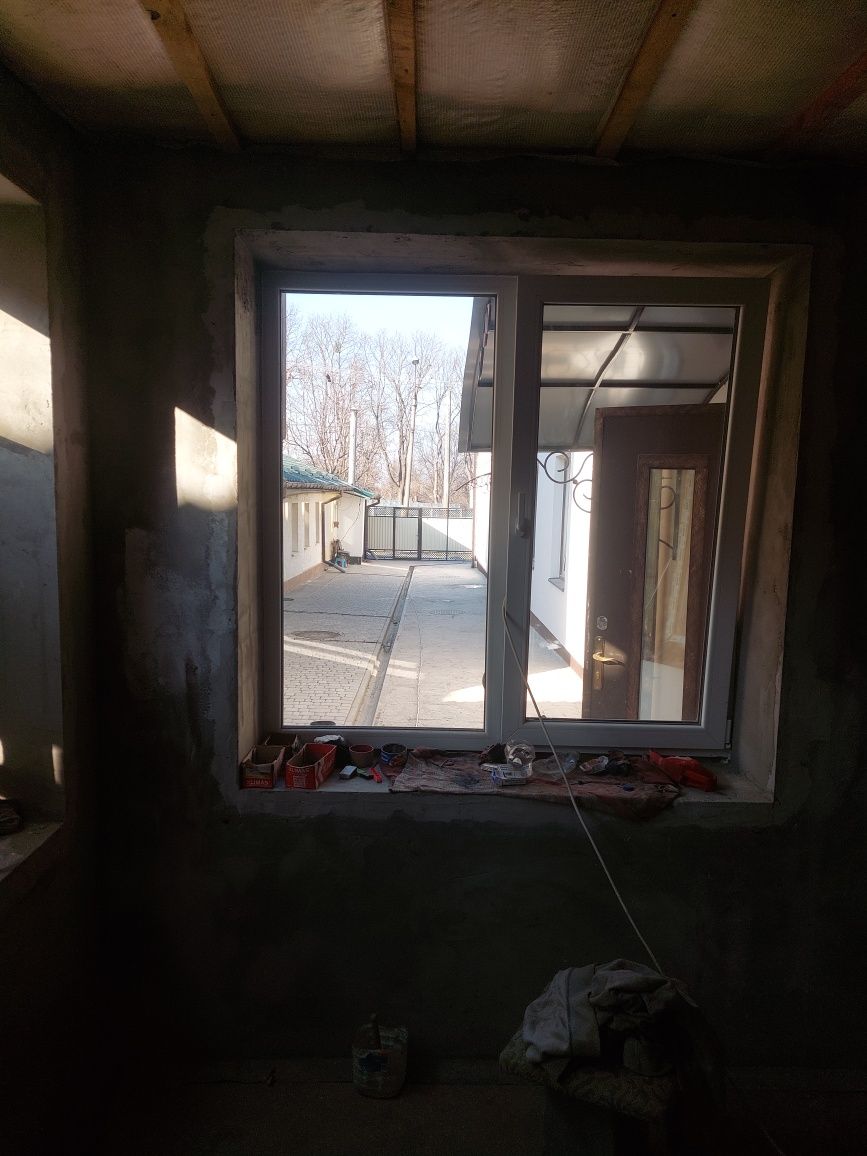 Продам будинок в центрі