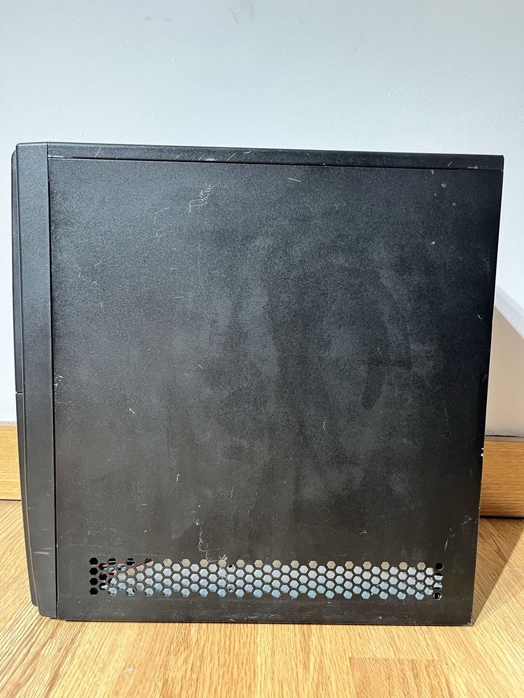 Komputer chieftec z windowsem 10(gtx,intel)