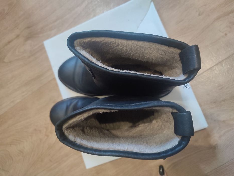 Зимові шкіряні чоботи жіночі 38р