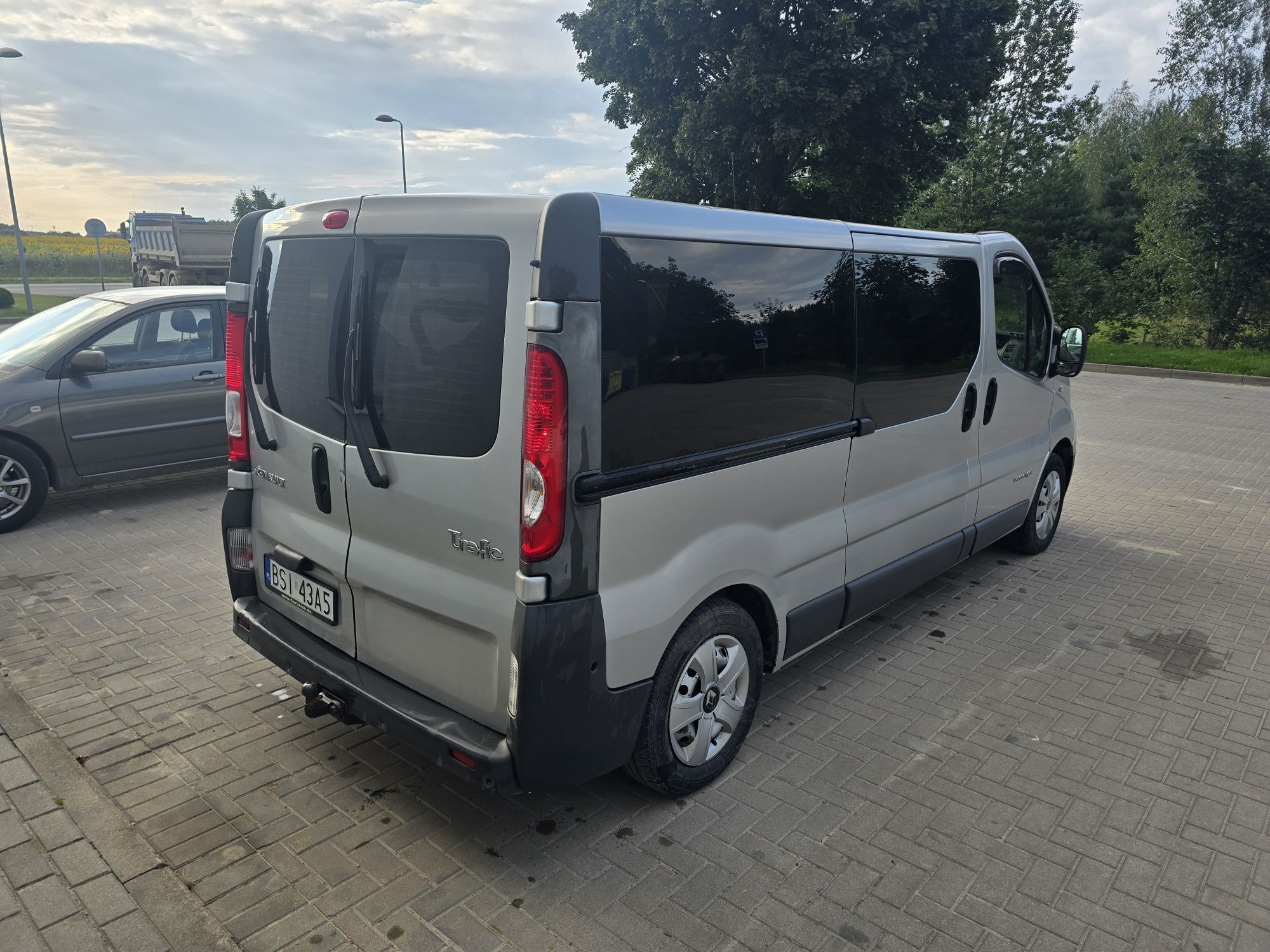 Renault trafic pssenger 2.0