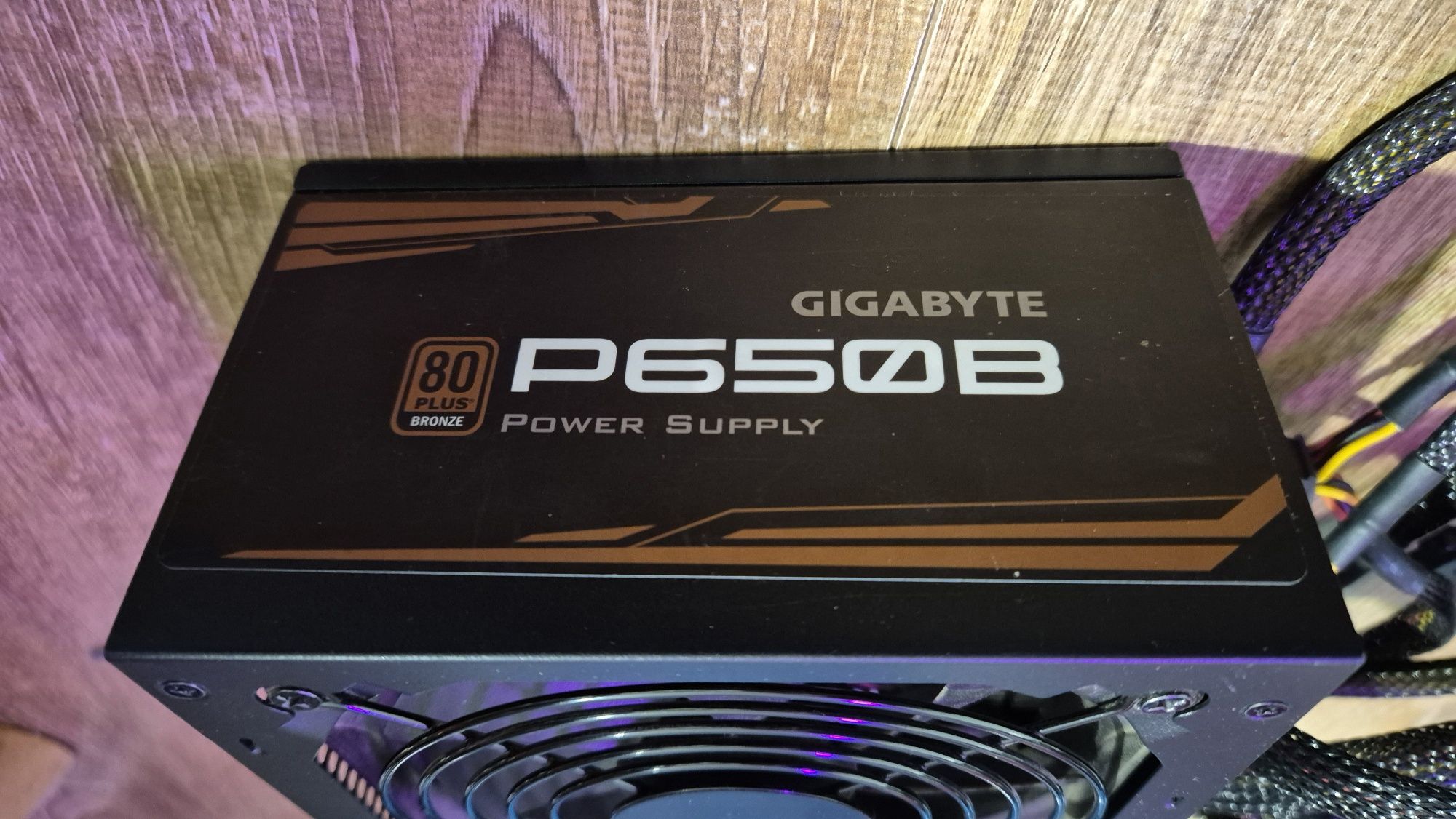 Zasilacz Gigabyte P650B 80 Plus bronze