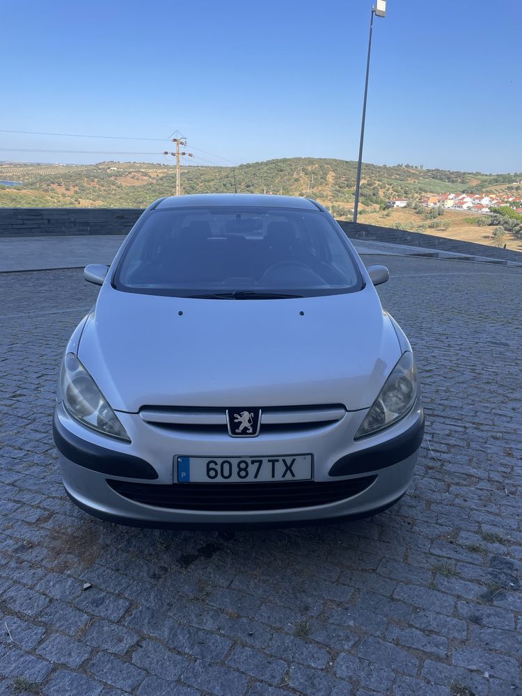 Peugeot 307 1.4 Hdi  a Gasóleo – 3 Portas – 2002