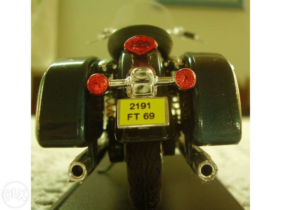 Coleção de 60 modelos escala 1:18 - "Super Motos"