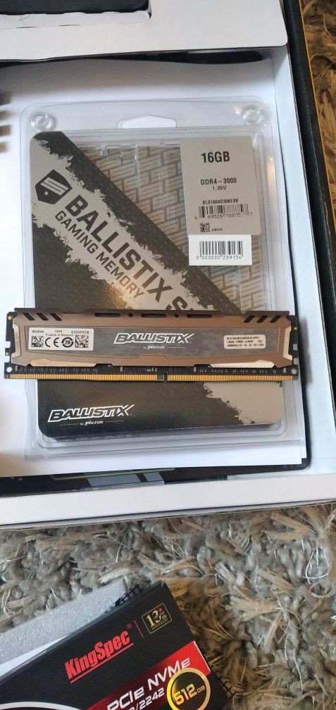 Gigabyte z390 D Intel i9 DDR 4 32 GB