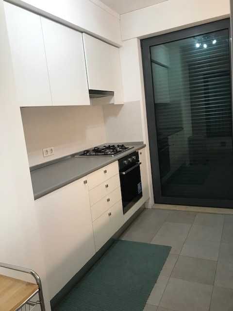 Apartamento T1 recente e inserido em condomínio requintado