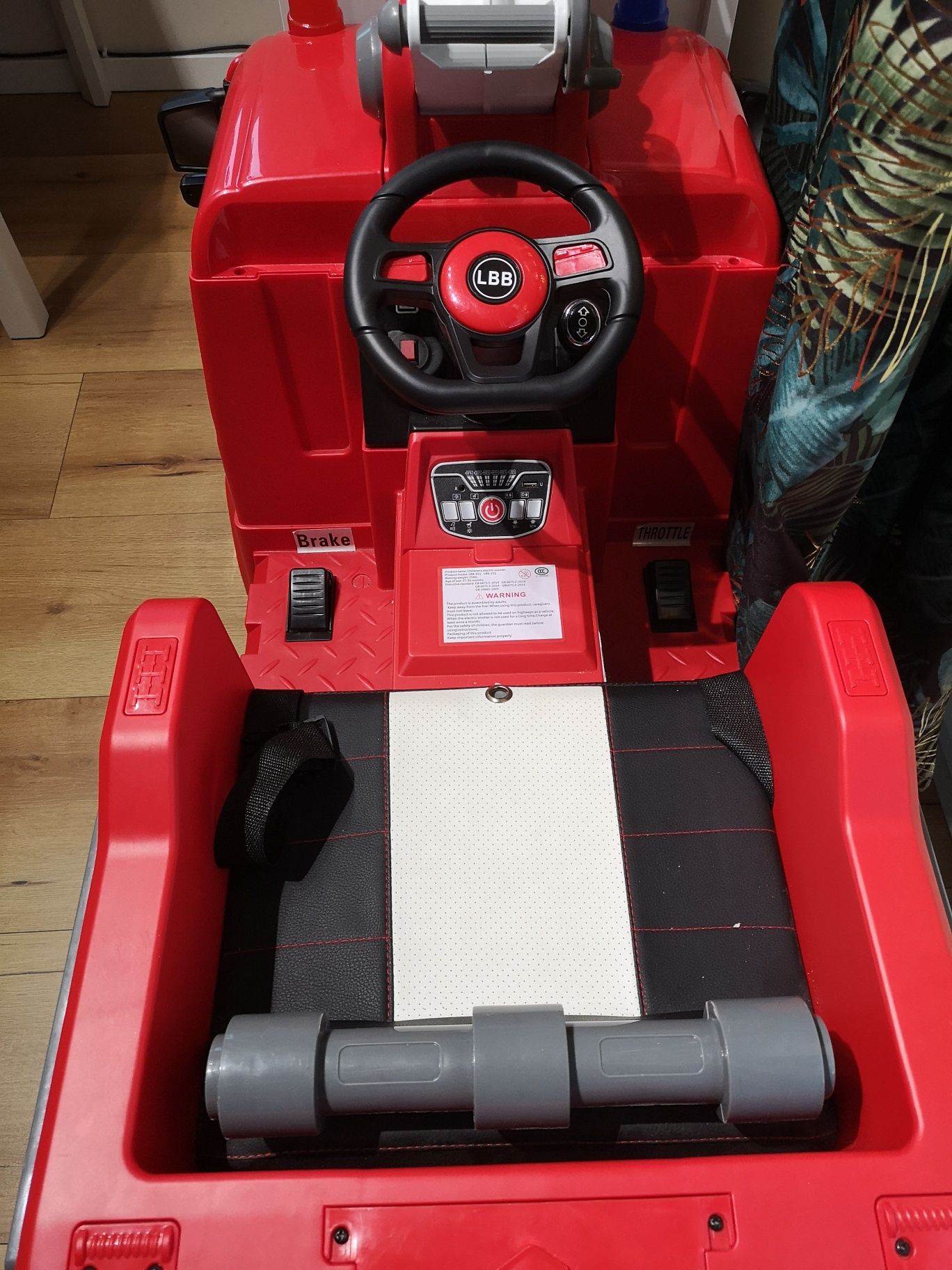 Pojazd straż pożarna na akumulator, auto, samochód