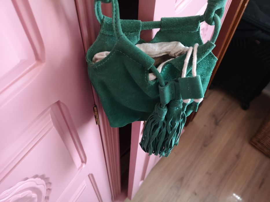 Vendo mala de camurça verde zara
