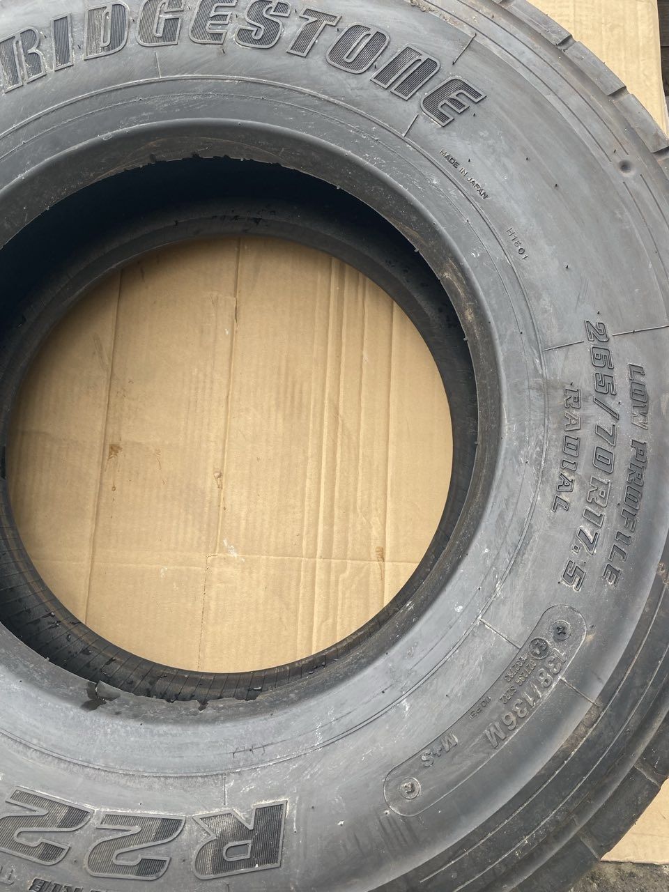 Продам резину BRIDGESTONE 265 70 17.5
