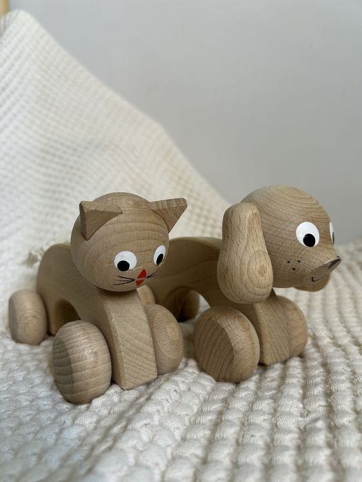 Drewniany kotek i piesek na kółkach drewniana zabawka drewna