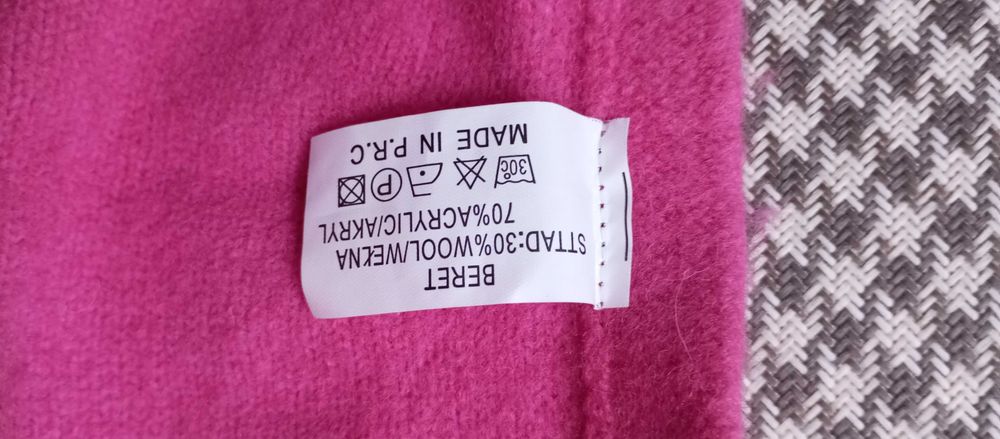 beret nowy wyszywany ręcznie