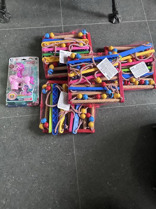 Дитяча гойдалка нова