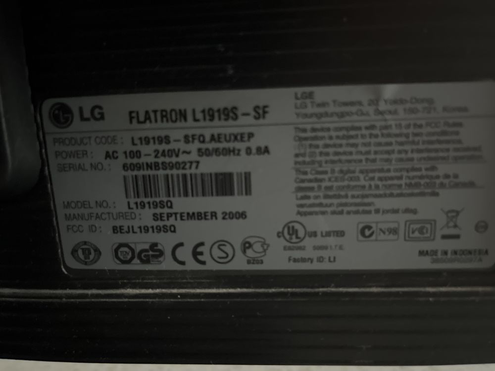 Monitor LG 19 calowy