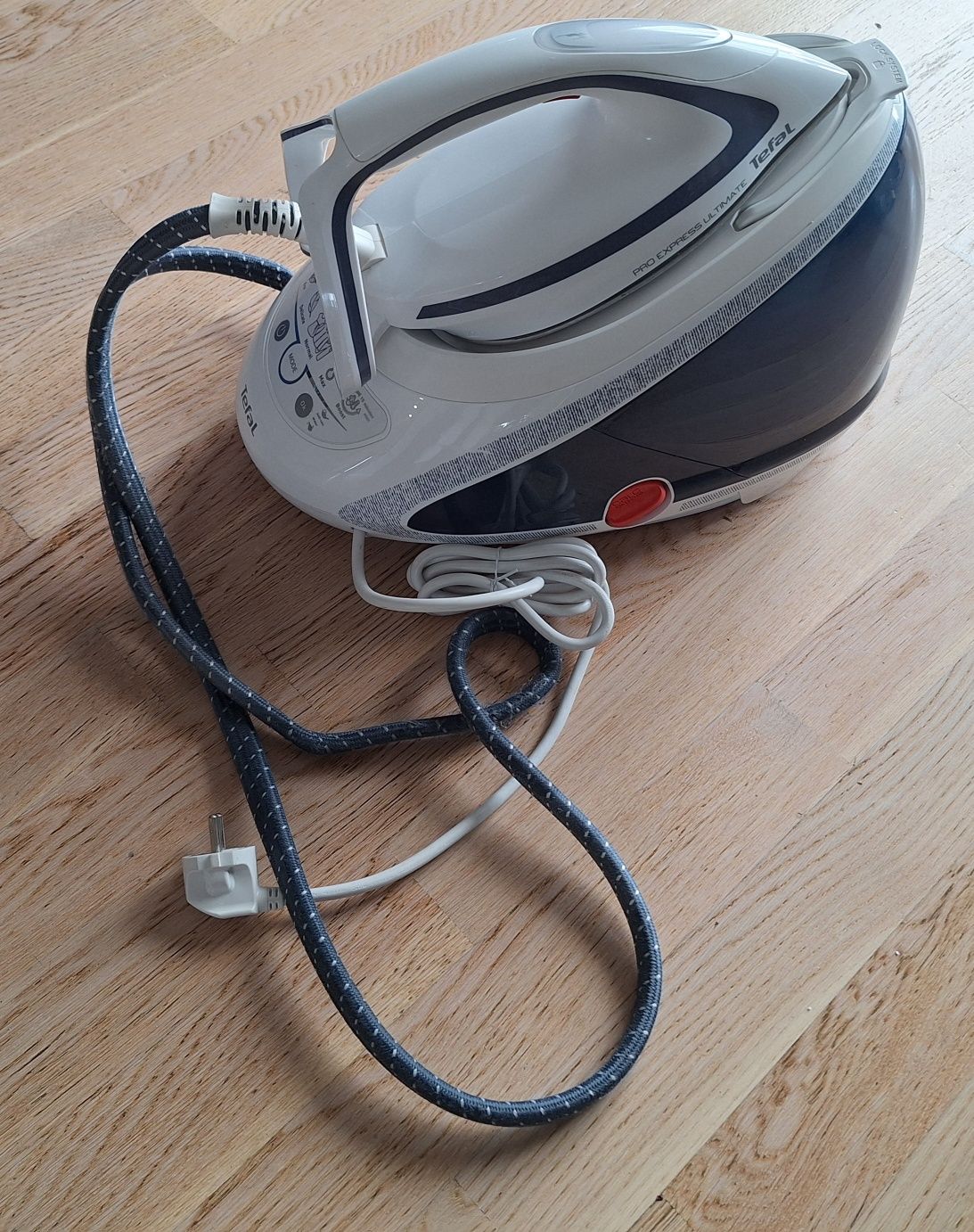 Generator pary Tefal GV9565 Pro Express Ultimate Care